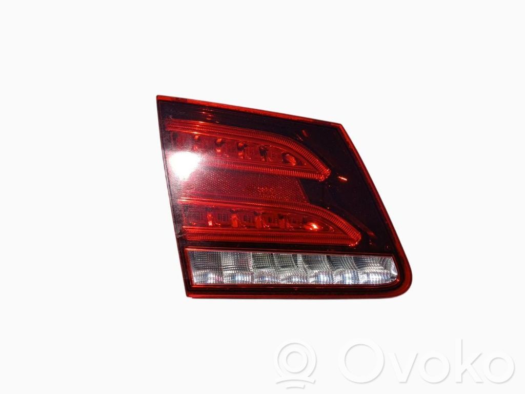 Mercedes-Benz E W212 Luci posteriori del portellone del bagagliaio 