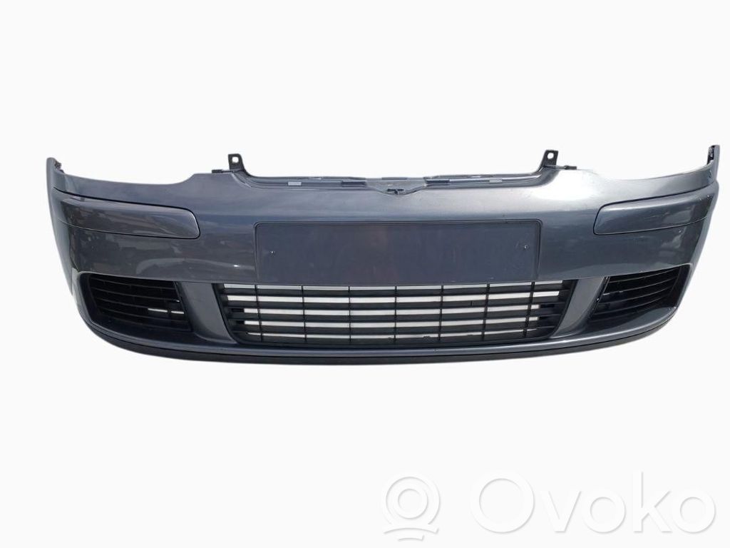 Volkswagen Golf V Zderzak przedni 