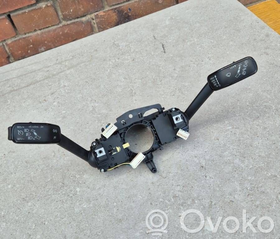 Volkswagen Golf VII Wiper turn signal indicator stalk/switch 