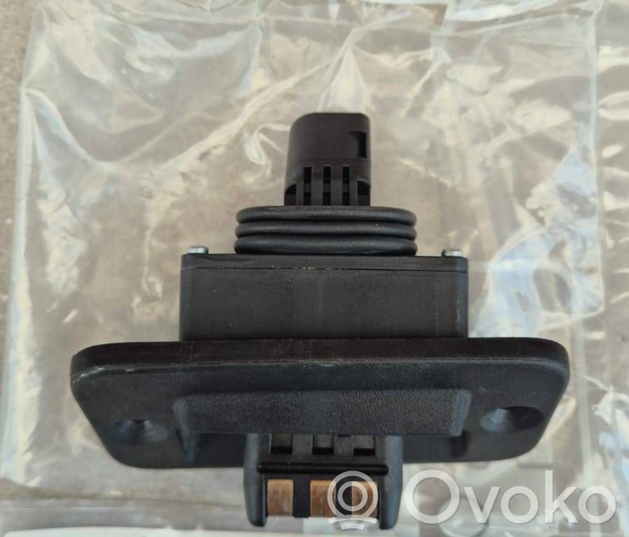 Volkswagen Caddy Sliding door contact joint 