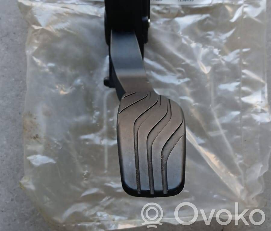 Nissan Qashqai Accelerator throttle pedal 