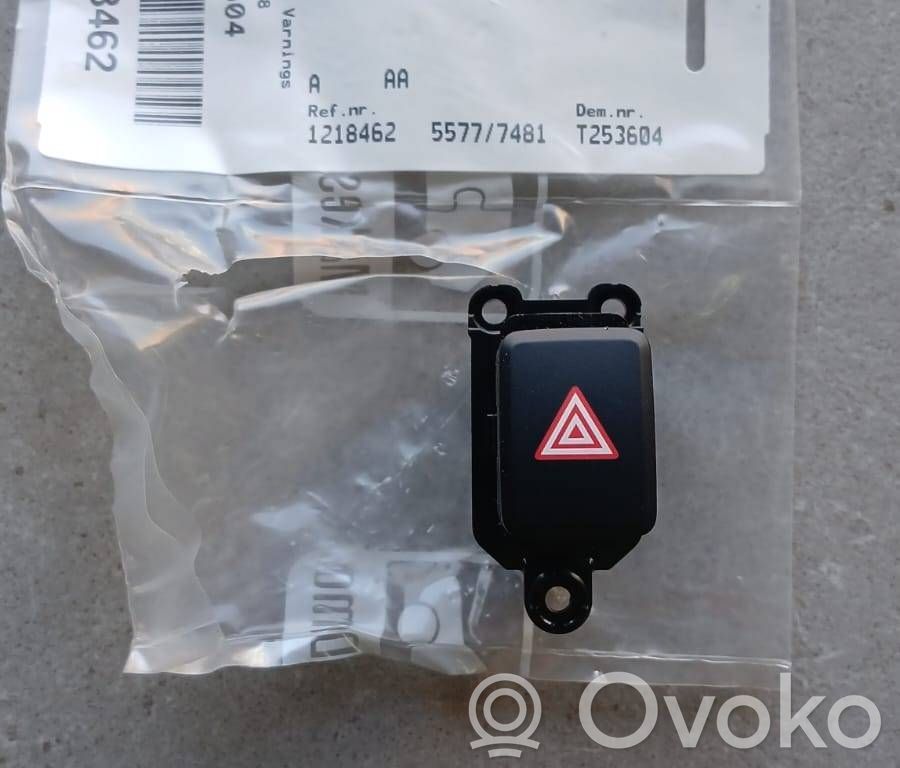KIA Ceed Hazard light switch 