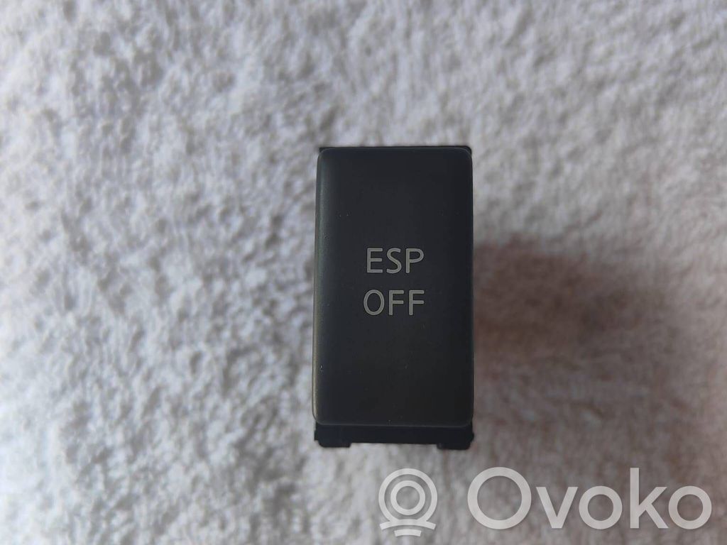 Nissan Qashqai+2 ESP (stability program) switch 