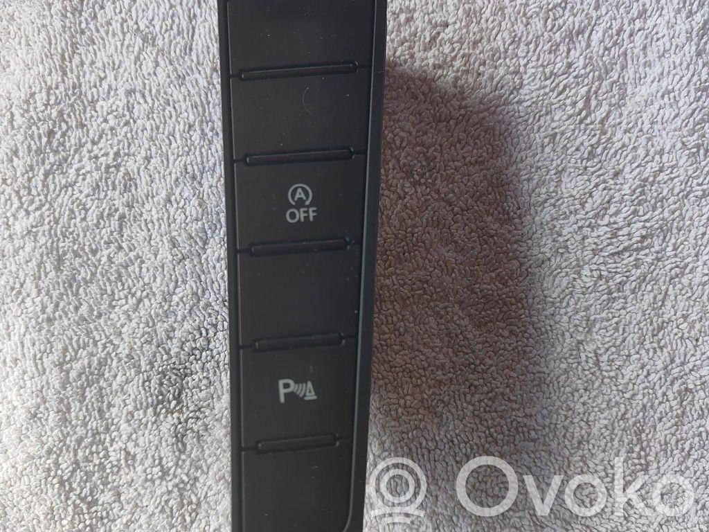 Volkswagen PASSAT B7 Interruptor del sensor de aparcamiento (PDC) 