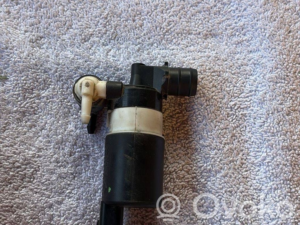 Citroen C4 Grand Picasso Windscreen/windshield washer pump 