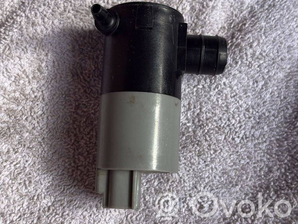 Peugeot 108 Windscreen/windshield washer pump 
