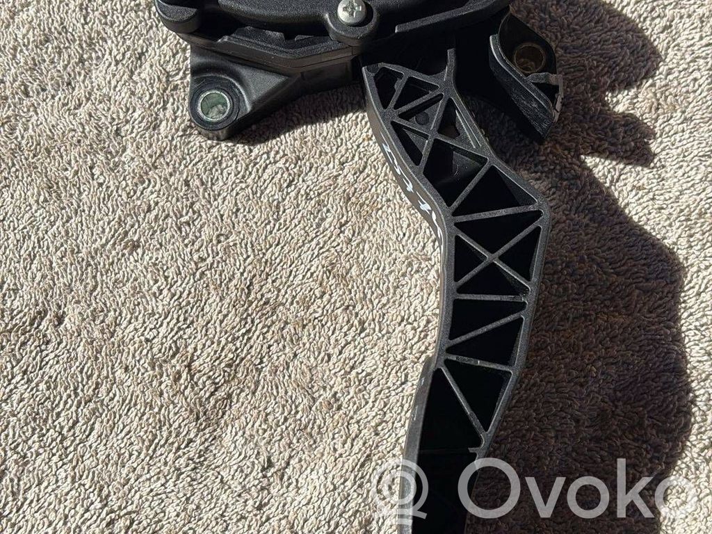 Nissan Qashqai Accelerator throttle pedal 
