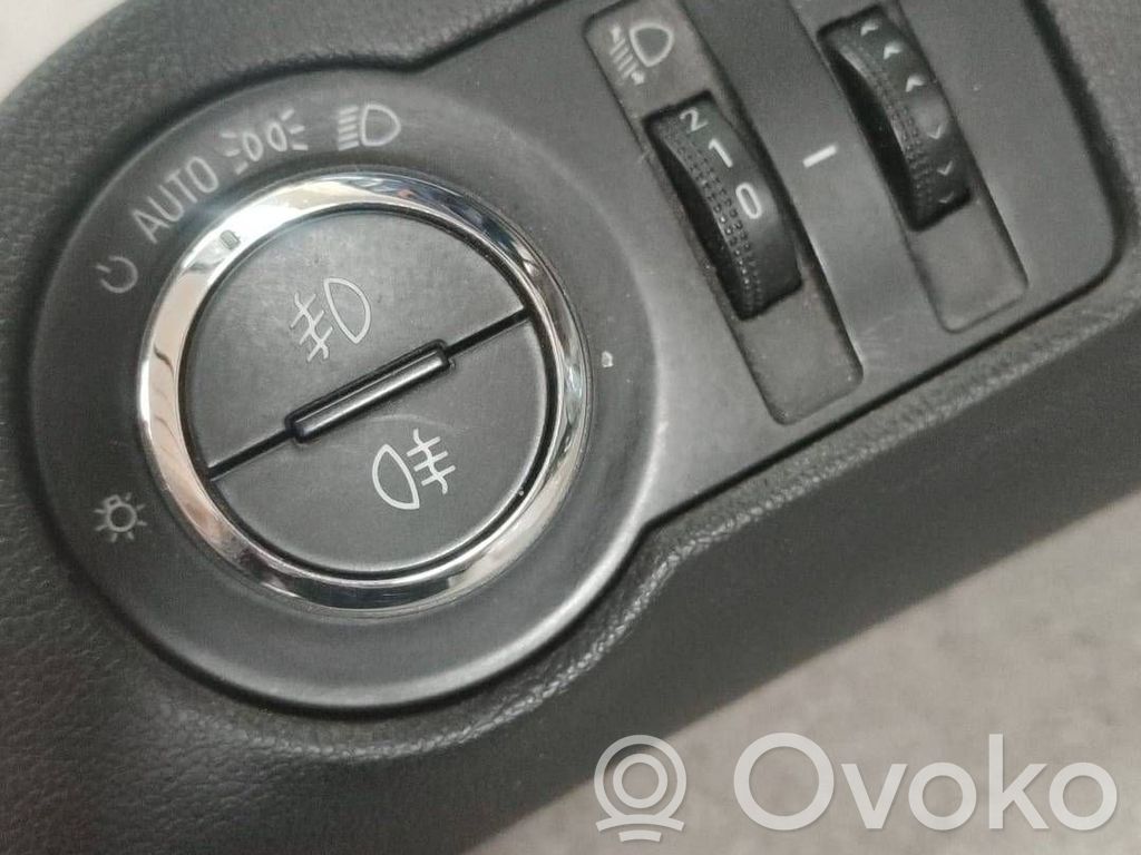 Opel Insignia A Light switch 