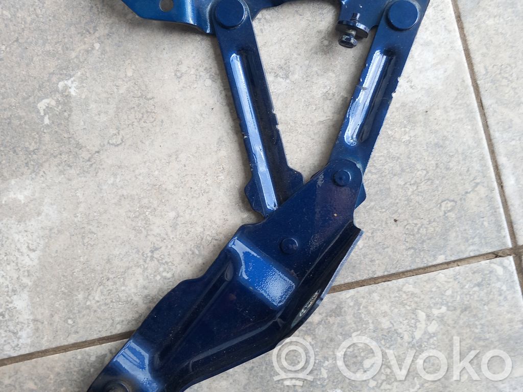 Engine bonnet/hood hinges   1058041