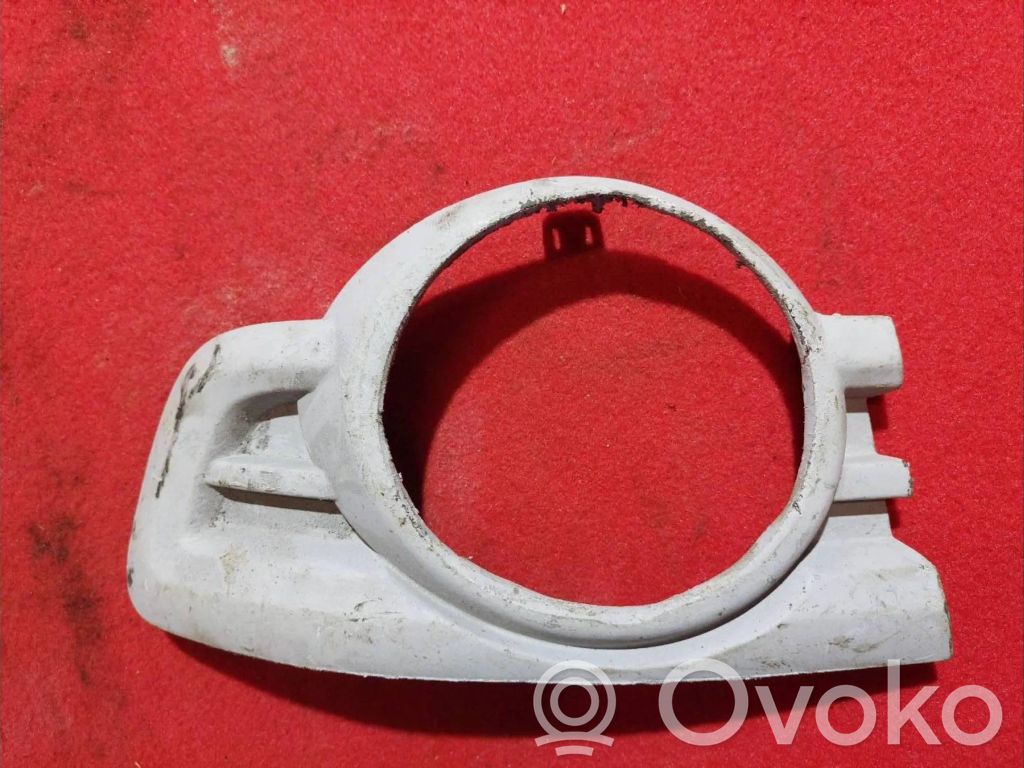 Rejilla delantera   UD2D50C21