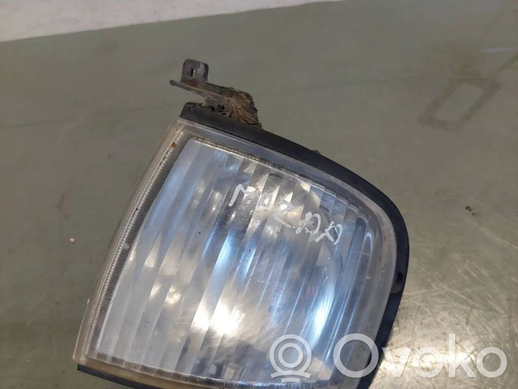 Mazda B2500 Blinker vorne Stoßstange 