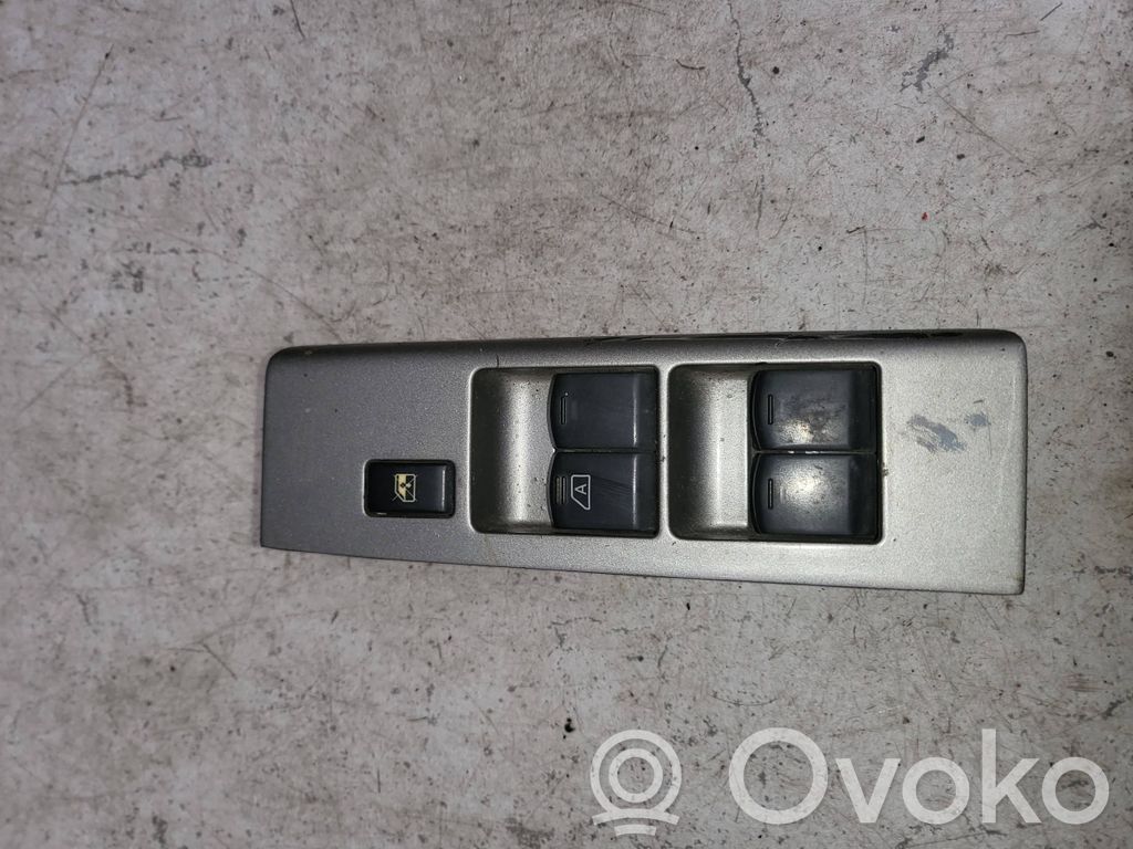 Nissan Navara D22 Electric window control switch 