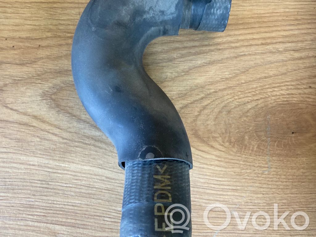 Coolant pipe/hose