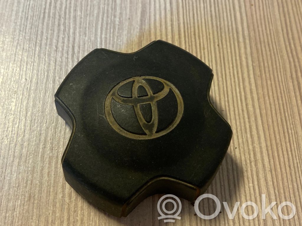 Toyota 4 Runner N60 Original wheel cap 