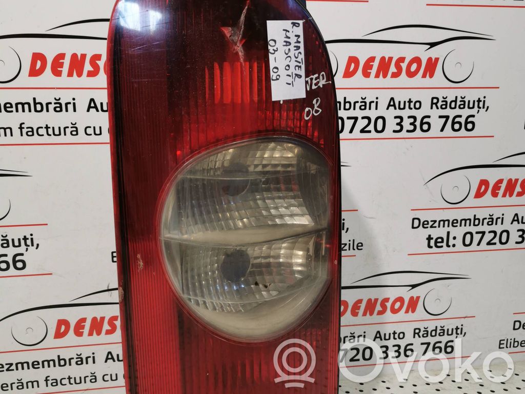Renault Master II Aizmugurējais lukturis virsbūvē 
