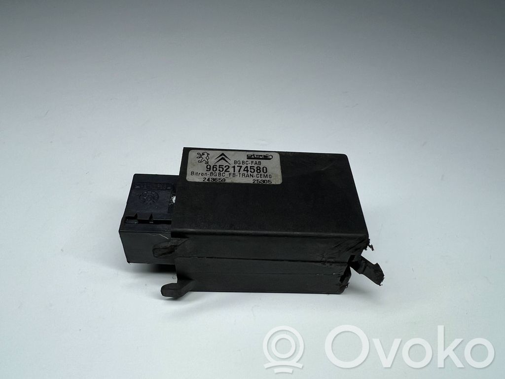 Peugeot 1007 Module de commande de siège 