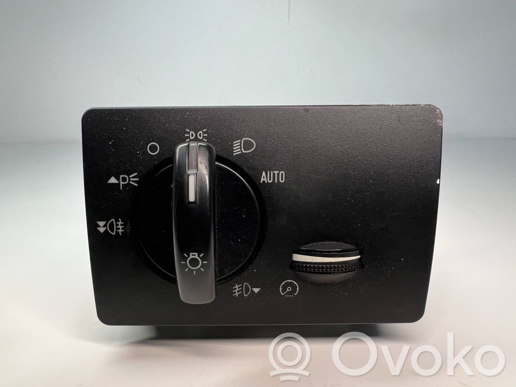 Ford Kuga I Interruptor de luz 