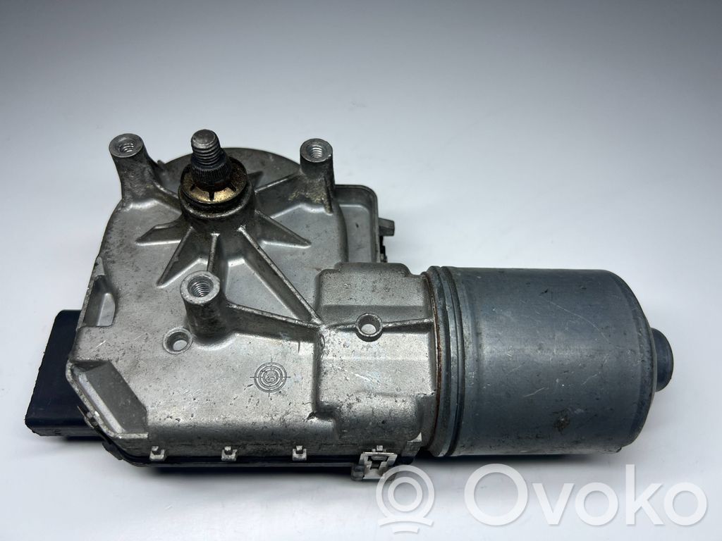 Audi A8 S8 D3 4E Etupyyhkimen vivusto ja moottori 