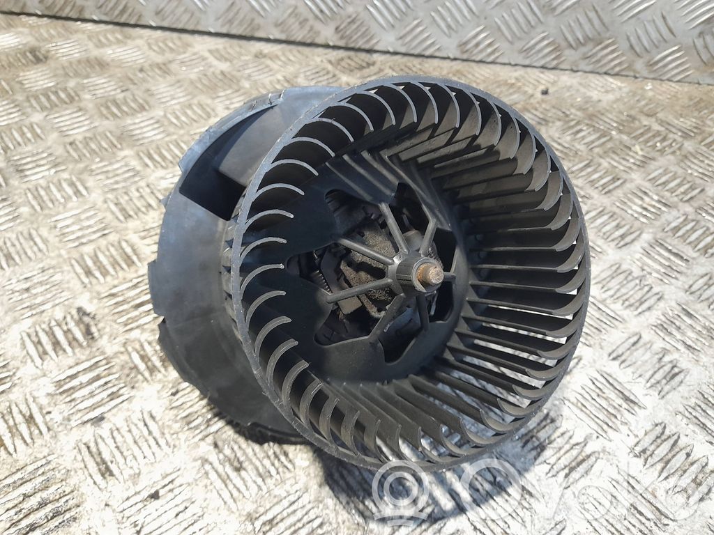 Volkswagen Touran I Heater fan/blower 