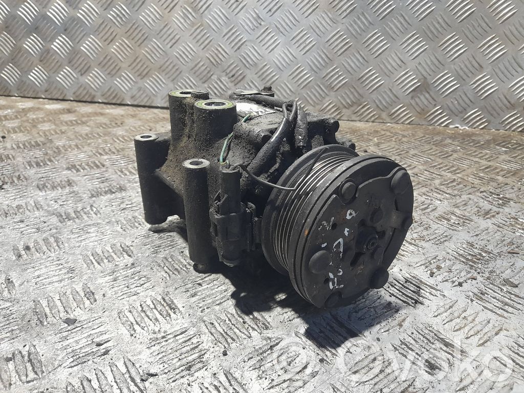 Ilmastointilaitteen kompressorin pumppu (A/C)