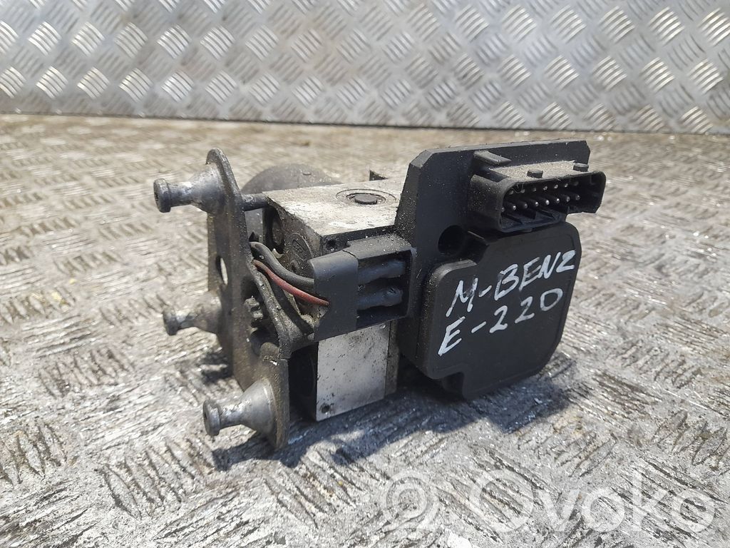 Mercedes-Benz E W210 Bomba de ABS 