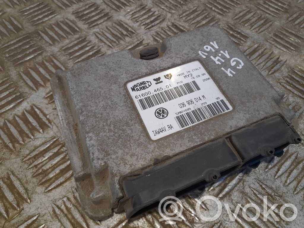 Volkswagen Golf IV Engine control unit/module 