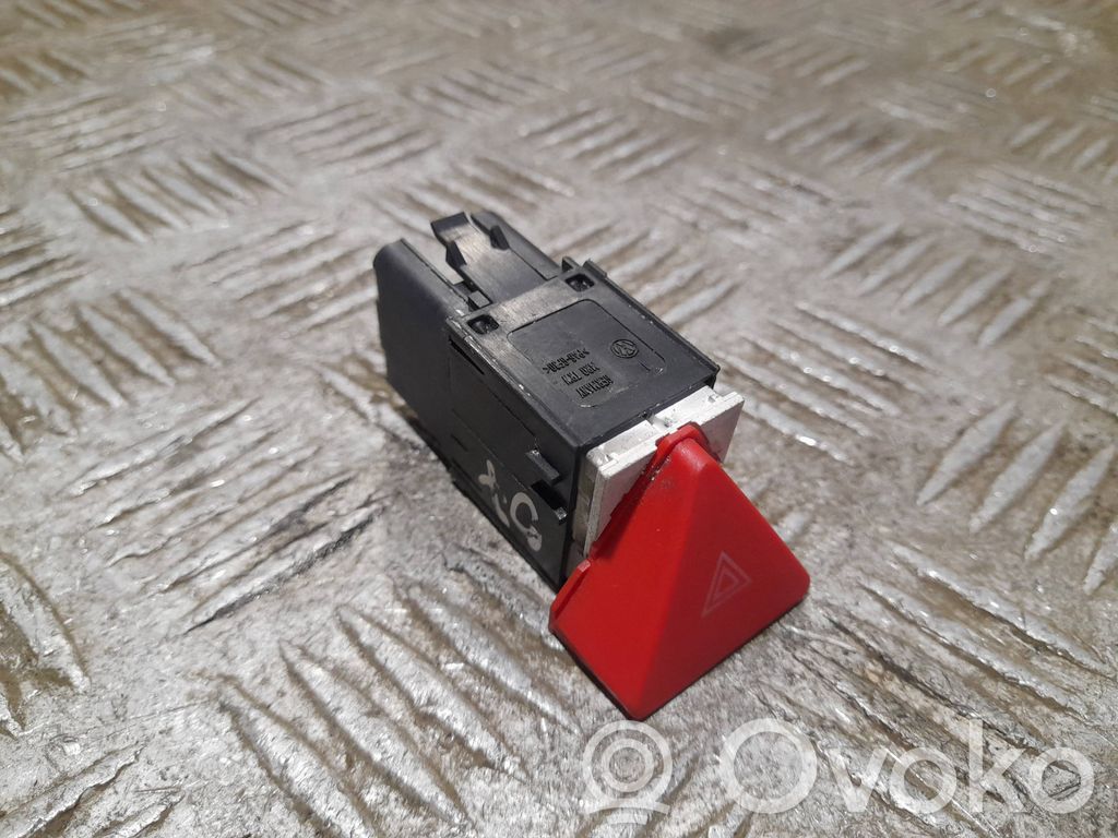 Botón interruptor de luz de peligro