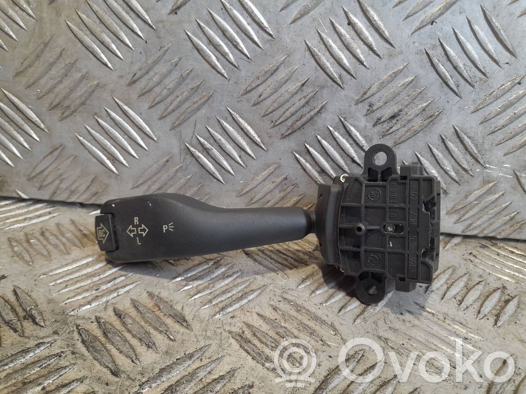 BMW 5 E39 Indicator stalk 