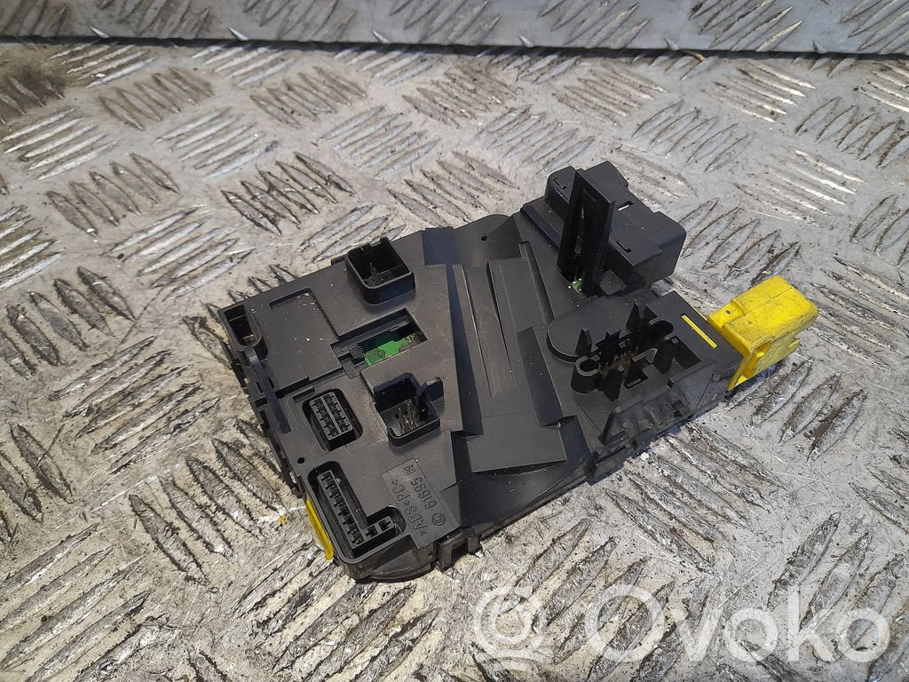 Volkswagen Golf V Steering angle sensor 