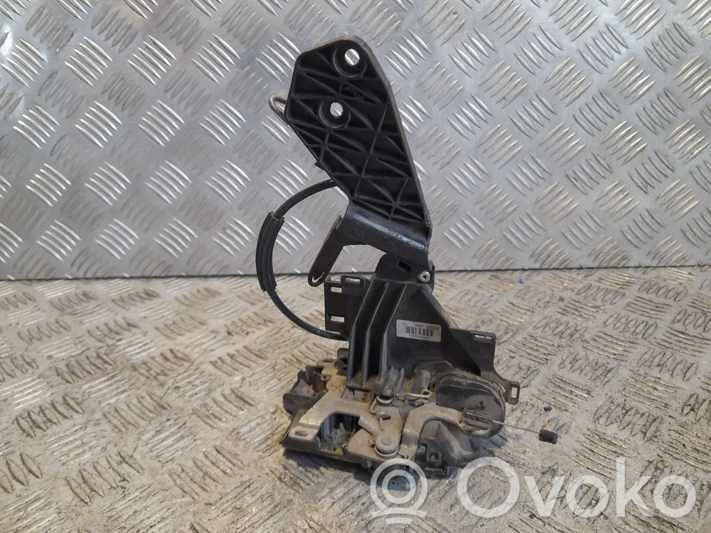 Volkswagen Transporter - Caravelle T5 Zamek drzwi przednich 