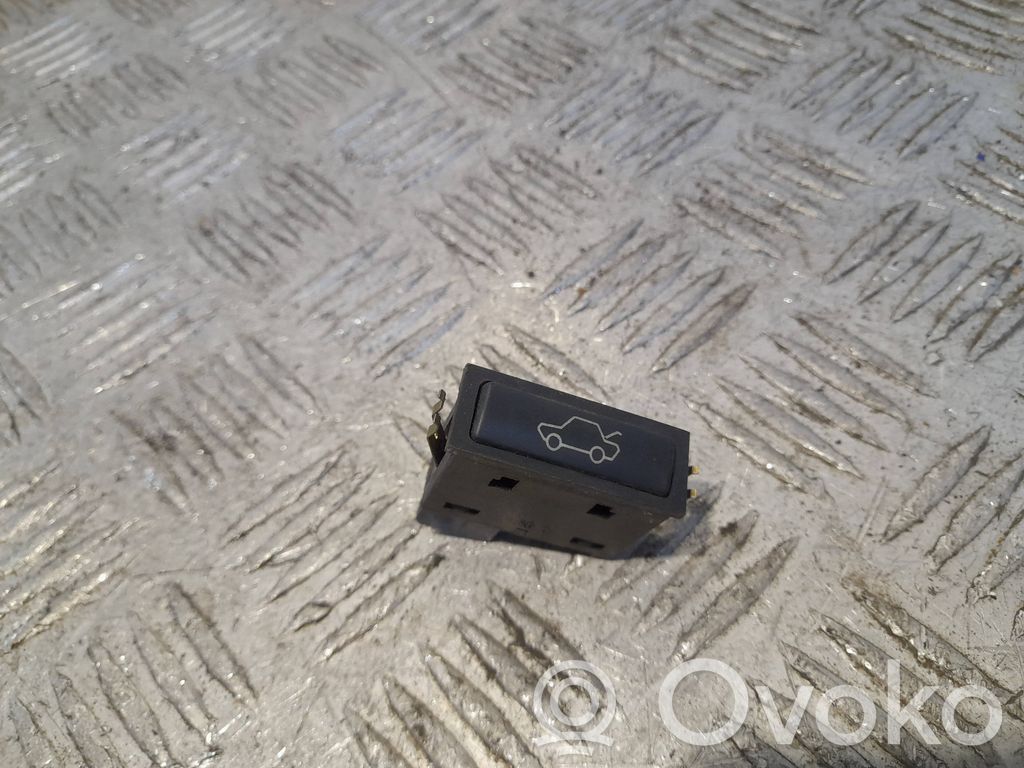 BMW 5 E39 Tailgate/boot open switch button 