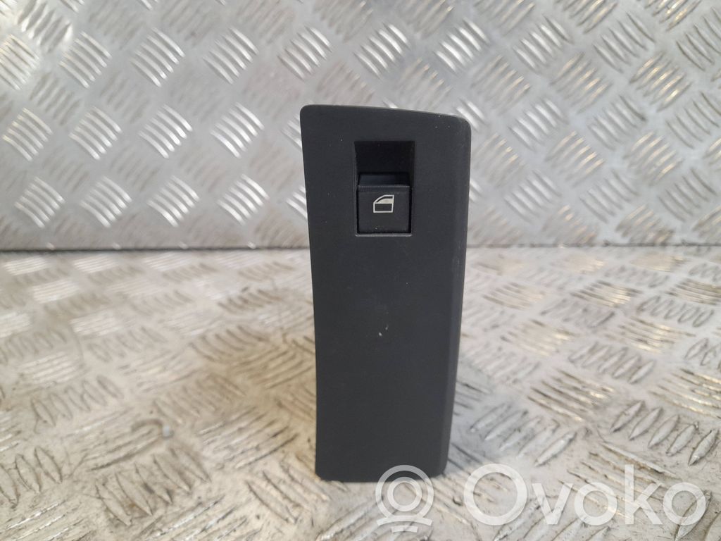 Electric window control switch   6907503