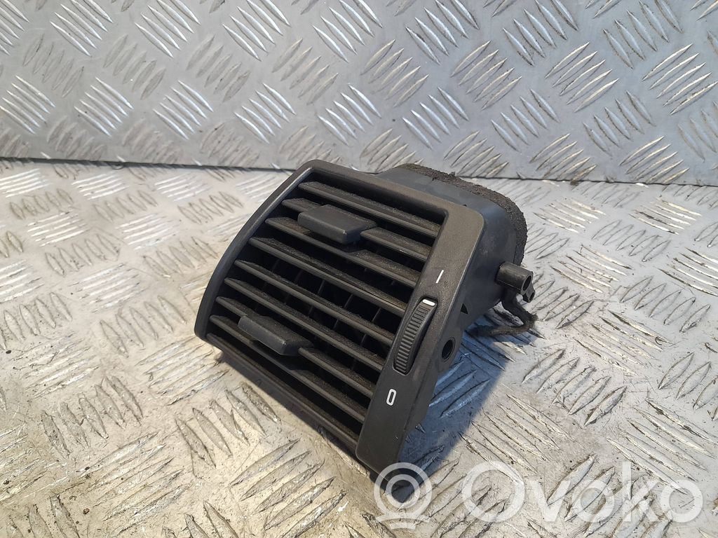 BMW X5 E53 Centrinės oro grotelės 