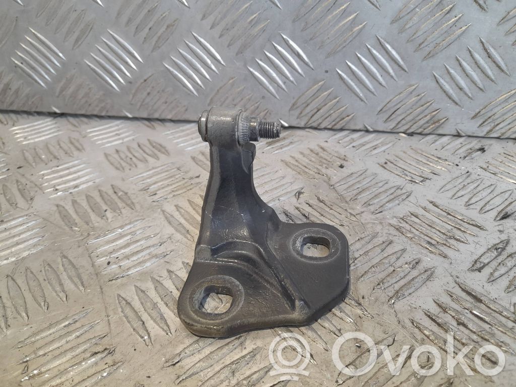 BMW 7 E65 E66 Front door lower hinge 