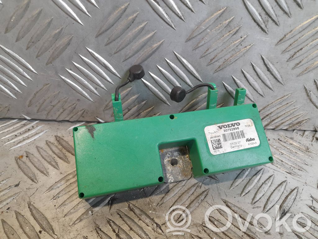 Volvo XC70 Antenos stiprintuvas 