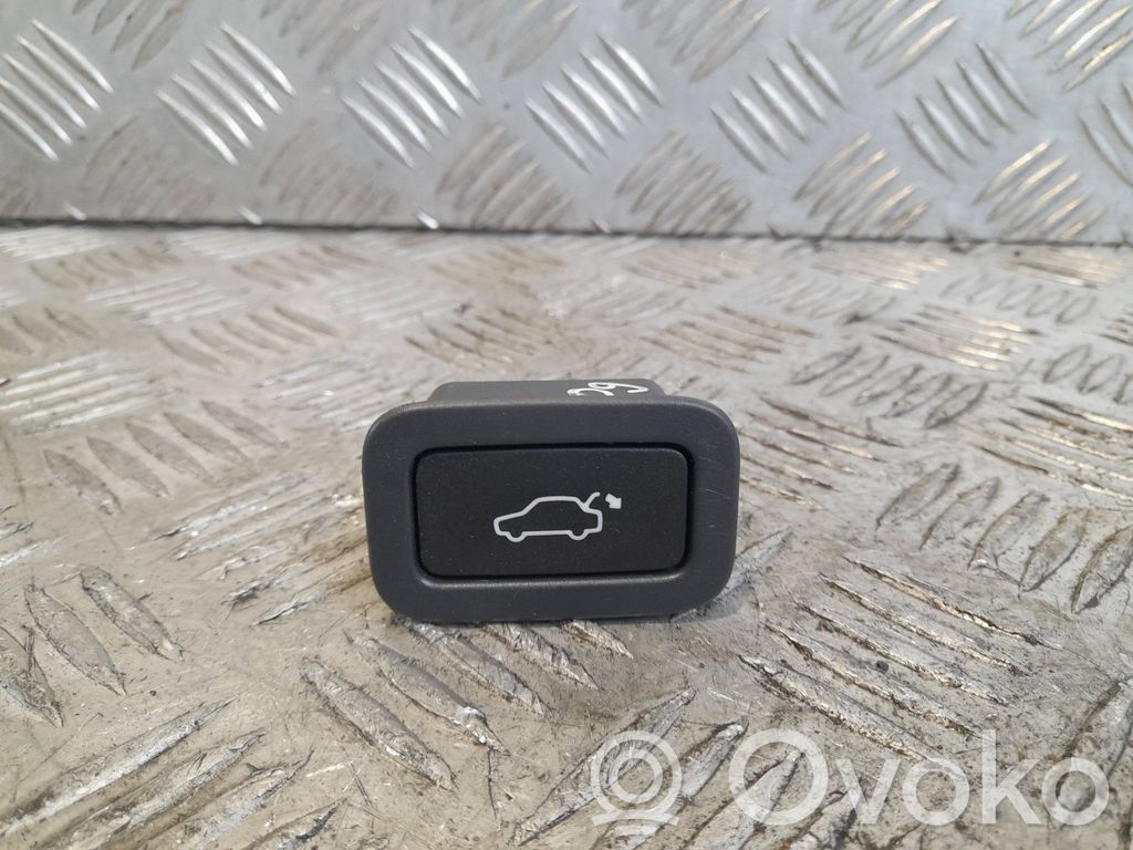 Volvo V70 Tailgate/trunk/boot open switch 