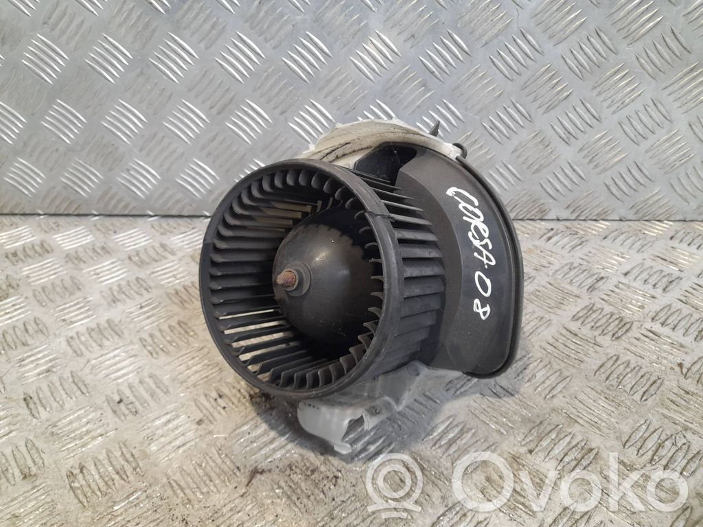 Opel Corsa D Mazā radiatora ventilators 