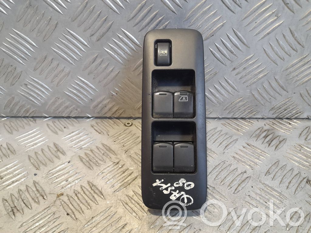 Nissan Qashqai Przyciski szyb 