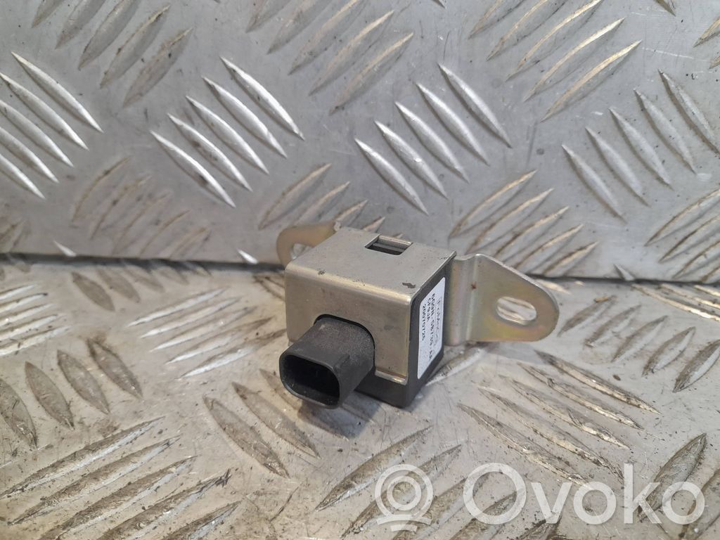 Volvo V70 Airbag deployment crash/impact sensor 