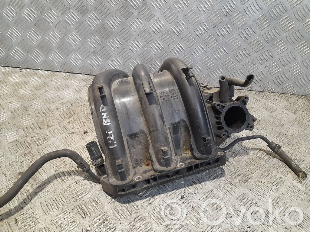 Volkswagen Polo IV 9N3 Colector de admisión 