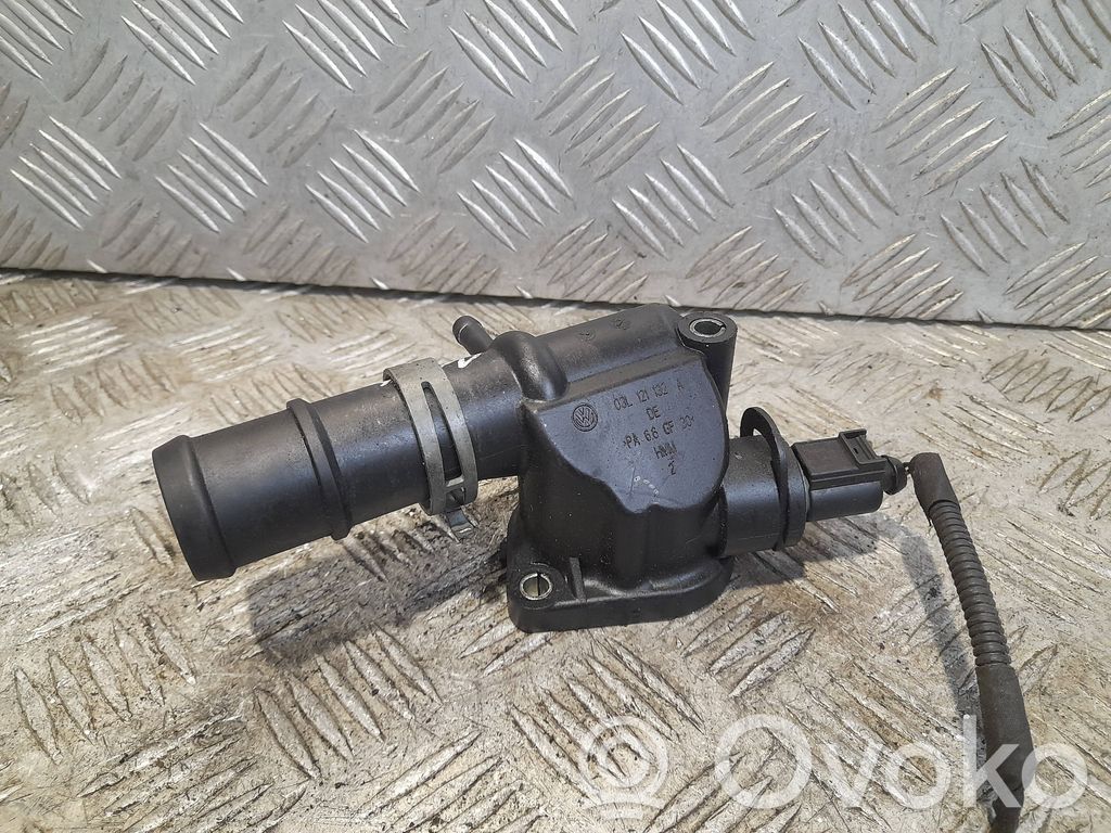 Audi A6 S6 C6 4F Carcasa del termostato 