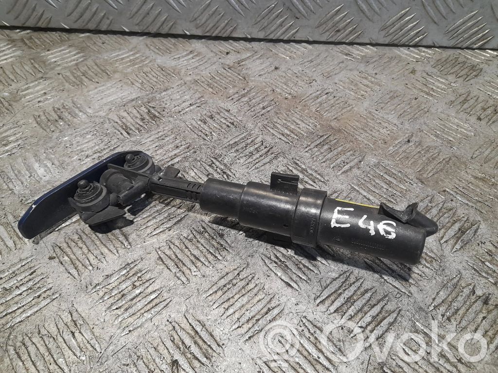BMW 3 E46 Headlight washer spray nozzle 