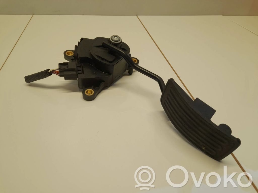 Nissan Qashqai Akceleratoriaus pedalas 