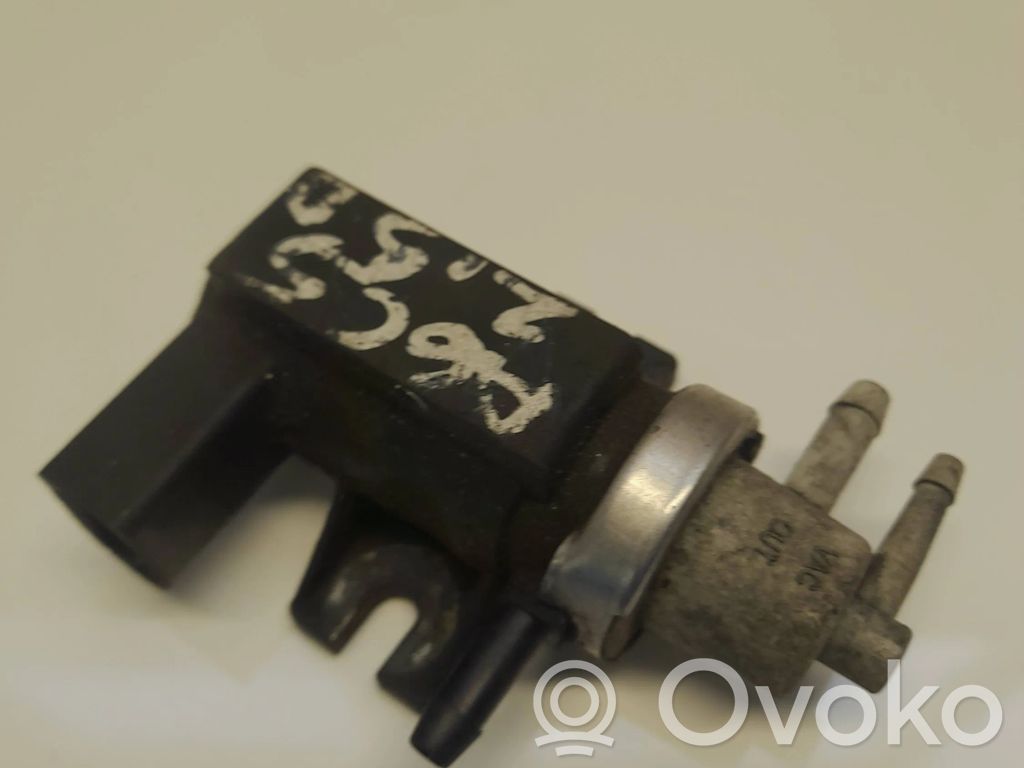 Audi A6 S6 C5 4B Solenoidinis vožtuvas 
