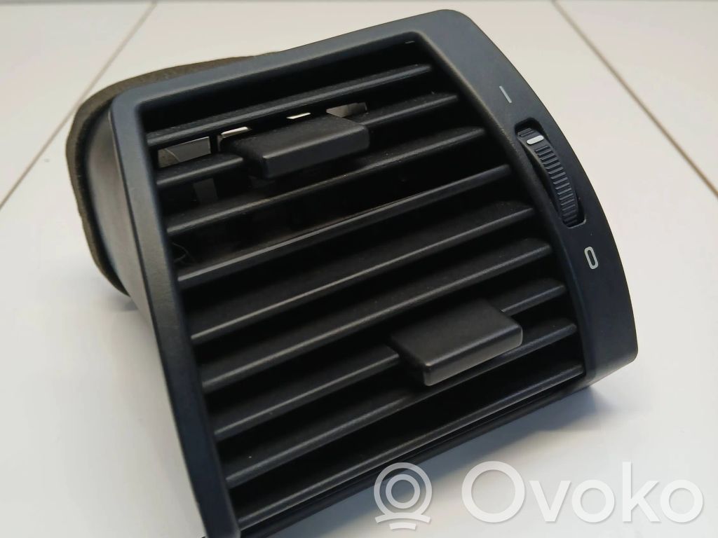 BMW X5 E53 Centrinės oro grotelės 