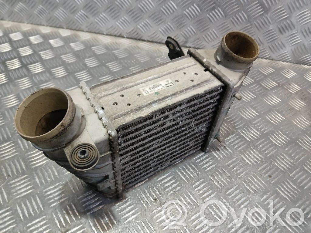 Audi TT Mk1 Oro nukreipėjas/ kanalas interkūlerio radiatoriaus 