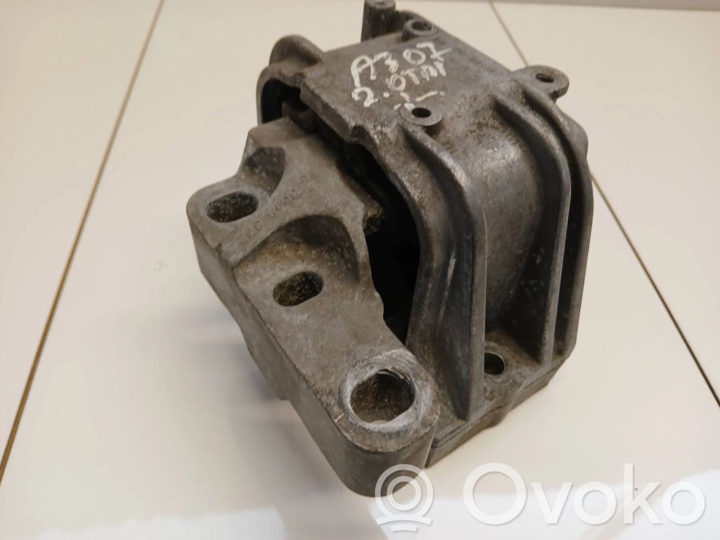 Audi A3 S3 8P Engine mount bracket 