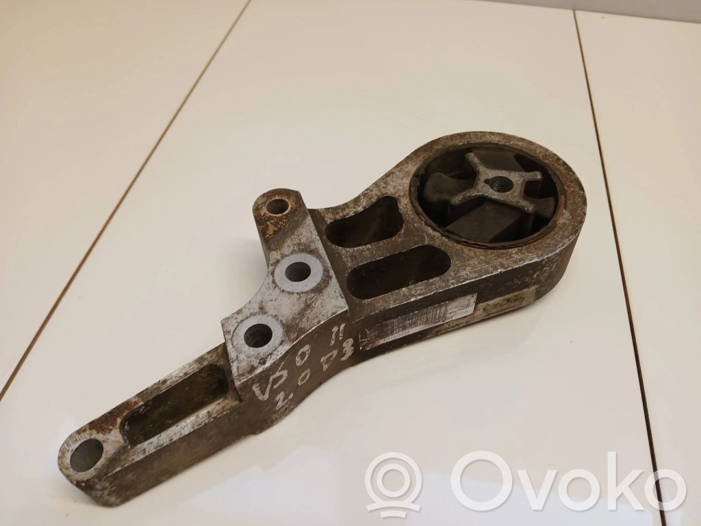 Volvo V50 Engine mount bracket 