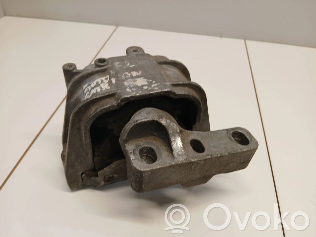 Volkswagen Touran I Engine mount bracket 