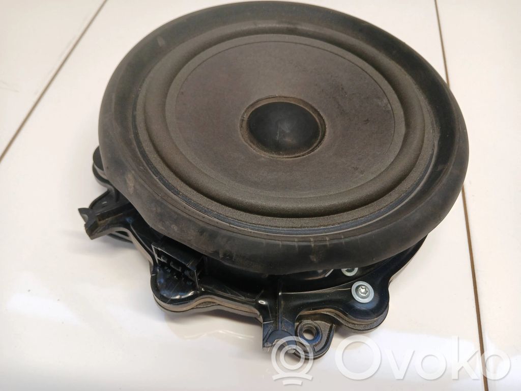 Audi A8 S8 D3 4E Takaoven kaiutin 